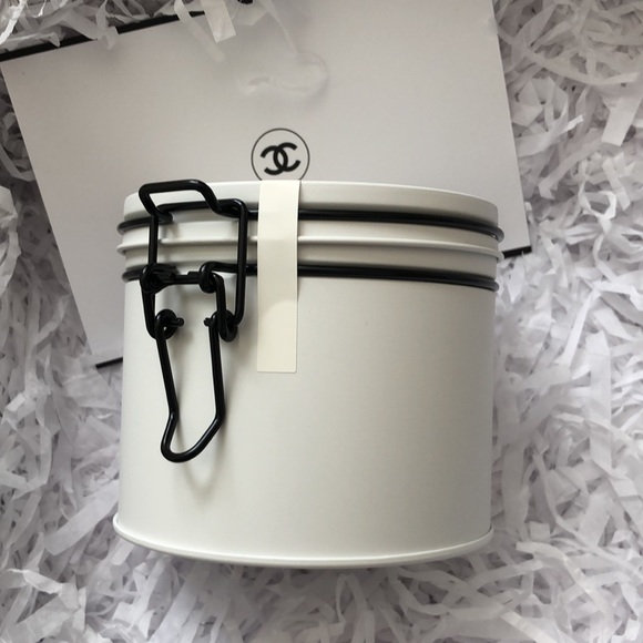 Chanel No.5 The Bath Tablets - Picture 4 of 5